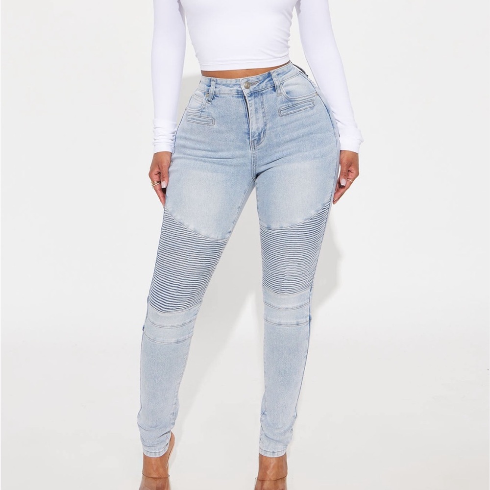 Fashion Nova Light Wash Skinny Jeans